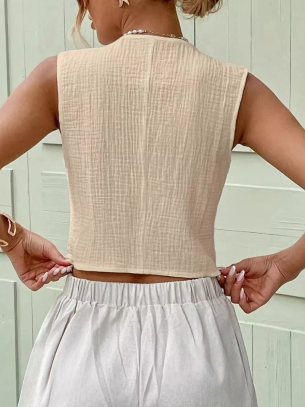 Textured Button-Front Vest - Picture 5 of 14